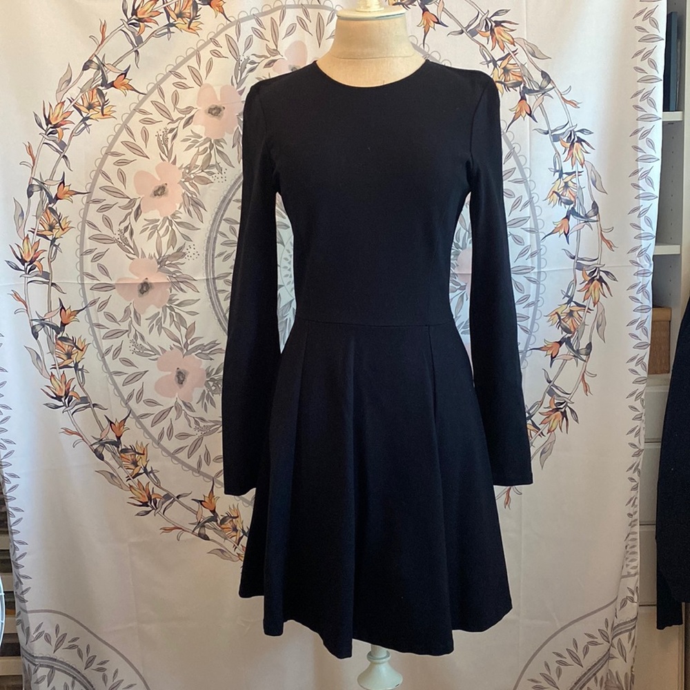 Theory size 10 Black Long Sleeve Dress